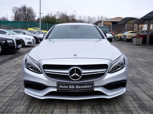 Mercedes-Benz Třídy C Kupé 4,0 l 350 kw