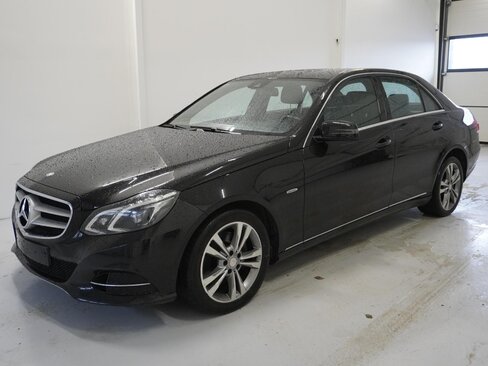 Mercedes-Benz Třídy E Sedan / Limuzína 3,0 l 185 kw