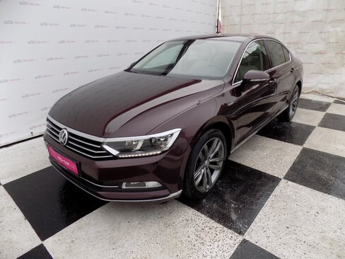 Volkswagen Passat Sedan / Limuzína 2,0 l 140 kw