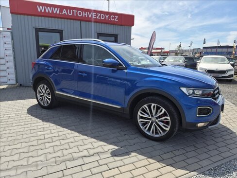Volkswagen T-Roc SUV / Terénní 2,0 l 140 kw