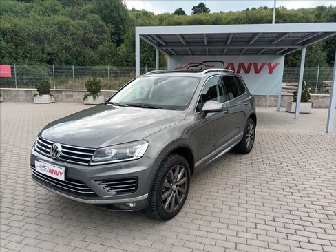 Volkswagen Touareg SUV / Terénní 3,0 l 193 kw