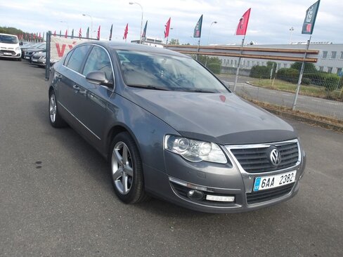 Volkswagen Passat Sedan / Limuzína 2,0 l 147 kw