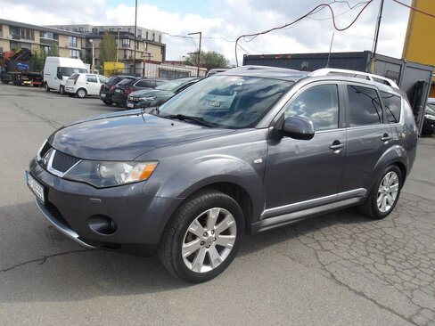 Mitsubishi Outlander SUV / Terénní 2,4 l 125 kw