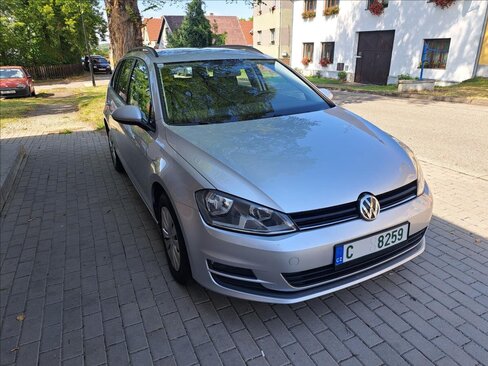 Volkswagen Golf Kombi 1,6 l 77 kw