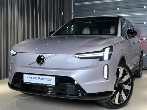 Volvo EX90 SUV / Terénní 0,0 335 kw