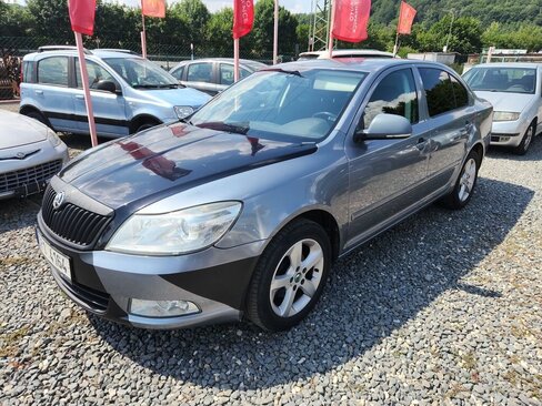 Škoda Octavia Sedan / Limuzína 1,6 l 77 kw