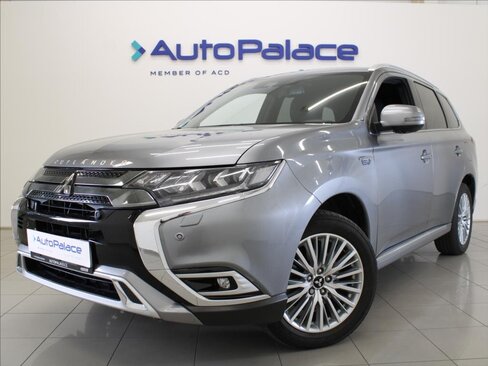 Mitsubishi Outlander SUV / Terénní 2,4 l 165 kw