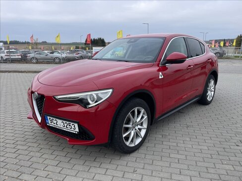 Alfa Romeo Stelvio SUV / Terénní 2,0 l 206 kw