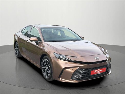 Toyota Camry Sedan / Limuzína 2,5 l 137 kw