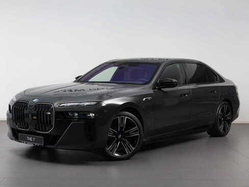 BMW Řada 7 Sedan / Limuzína 3,0 l 420 kw
