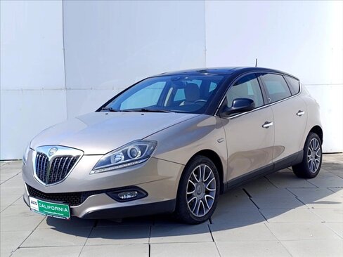 Lancia Delta Hatchback 1,6 l 88 kw