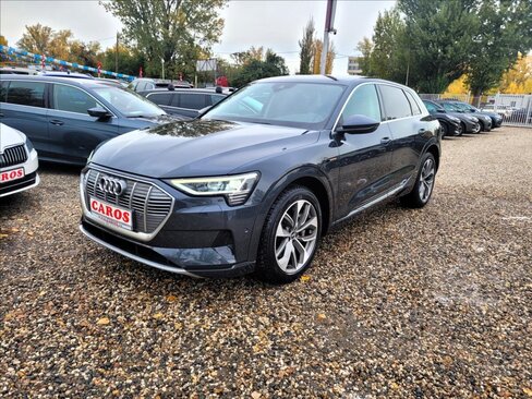 Audi e-tron SUV / Terénní 0,0 300 kw