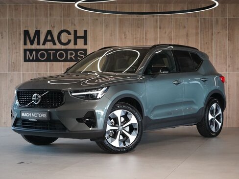 Volvo XC40 SUV / Terénní 2,0 l 145 kw