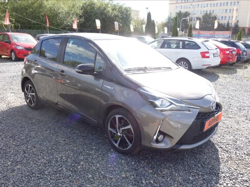 Toyota Yaris Hatchback 1,5 l 54 kw