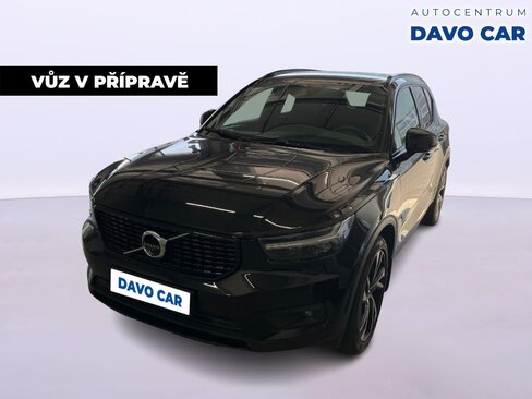 Volvo XC40 SUV / Terénní 2,0 l 140 kw