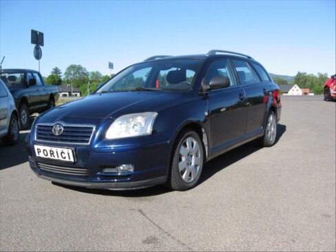 Toyota Avensis Kombi 2,2 l 130 kw