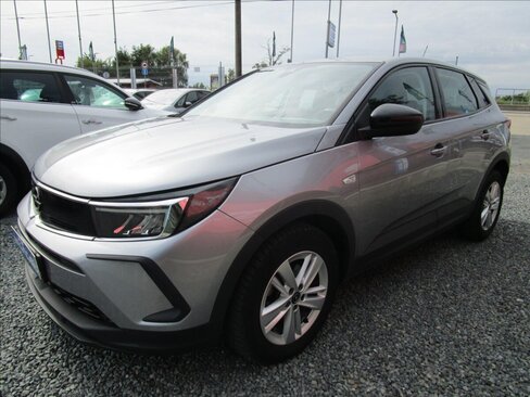 Opel Grandland SUV / Terénní 1,5 l 96 kw