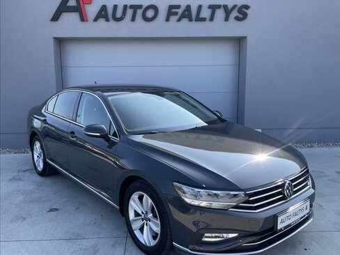Volkswagen Passat Sedan / Limuzína 2,0 l 200 kw