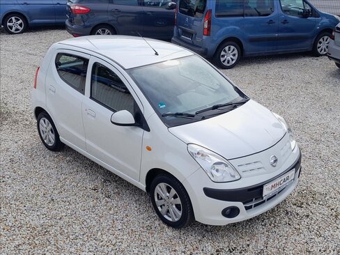 Nissan Pixo Hatchback 996,0 50 kw