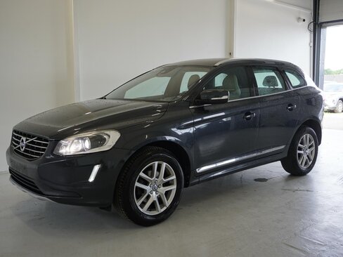 Volvo XC60 SUV / Terénní 2,0 l 140 kw