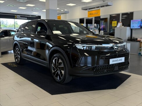 Opel Grandland SUV / Terénní 1,2 l 107 kw