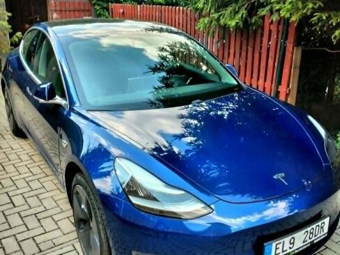 Tesla Model 3 Sedan / Limuzína 0,0 366 kw