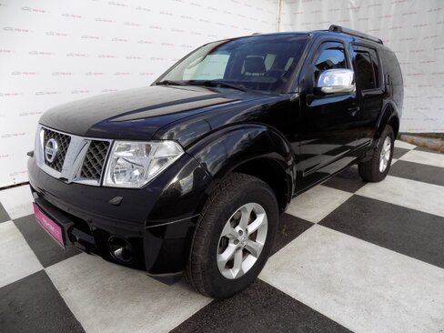Nissan Pathfinder SUV / Terénní 2,5 l 126 kw