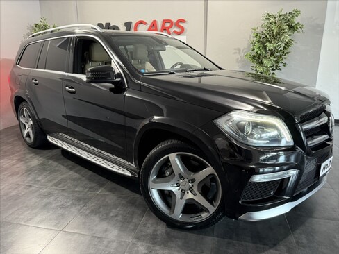Mercedes-Benz GL SUV / Terénní 5,5 l 410 kw