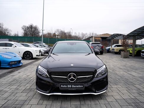 Mercedes-Benz Třídy C Sedan / Limuzína 3,0 l 270 kw