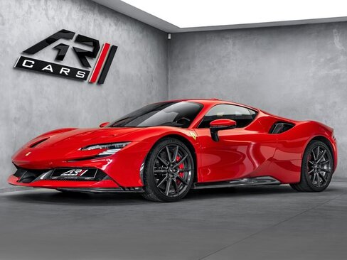 Ferrari SF90 Kupé 4,0 l 574 kw