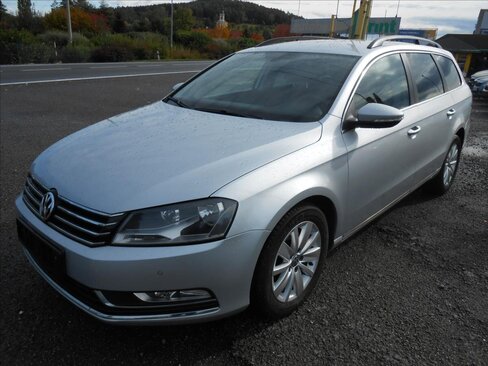 Volkswagen Passat Kombi 1,6 l 77 kw