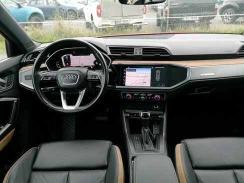 Audi Q3 SUV / Terénní 2,0 l 110 kw