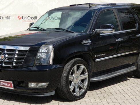 Cadillac Escalade SUV / Terénní 6,2 l 301 kw