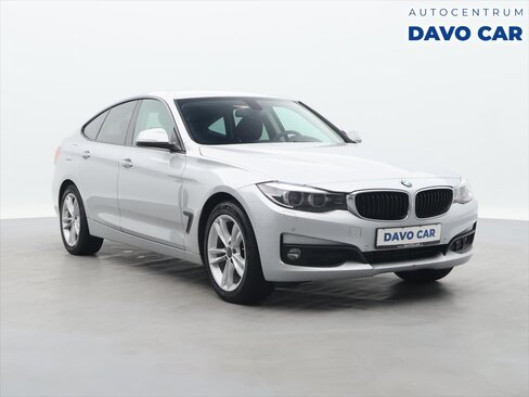 BMW Řada 3 Sedan / Limuzína 2,0 l 140 kw