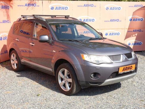 Mitsubishi Outlander SUV / Terénní 2,0 l 103 kw