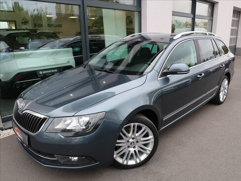 Škoda Superb Kombi 2,0 l 103 kw