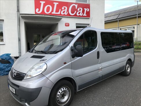 Opel Vivaro Kombi 2,5 l 107 kw