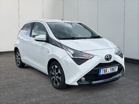 Toyota Aygo Hatchback 998,0 53 kw