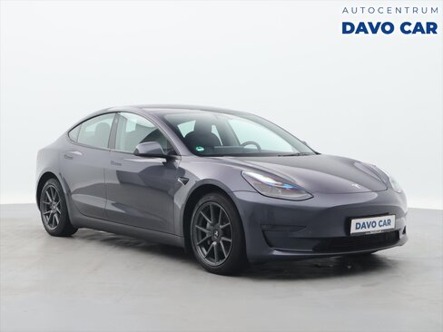 Tesla Model 3 Sedan / Limuzína 0,0 366 kw