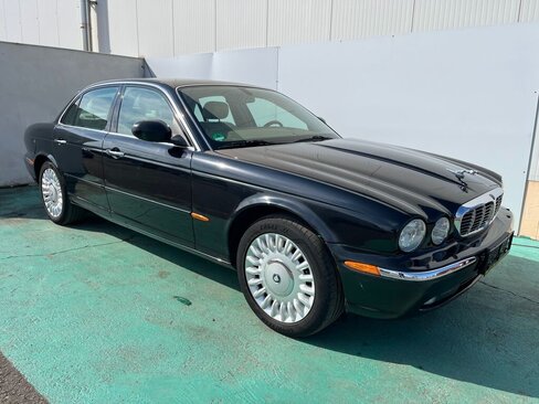 Jaguar XJ Sedan / Limuzína 3,0 l 175 kw