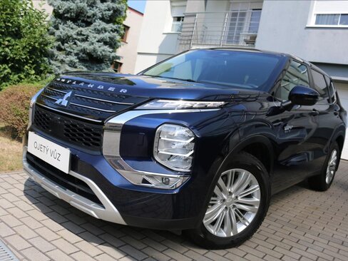 Mitsubishi Outlander SUV / Terénní 2,4 l 168 kw
