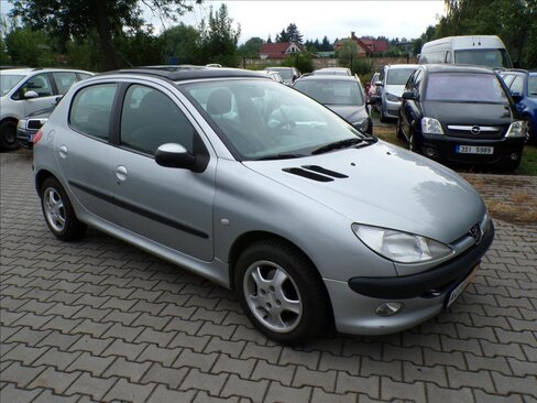 Peugeot 206 Hatchback 1,4 l 55 kw