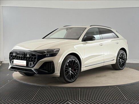 Audi Q8 SUV / Terénní 3,0 l 210 kw
