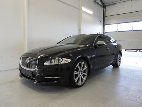 Jaguar XJ Sedan / Limuzína 3,0 l 202 kw