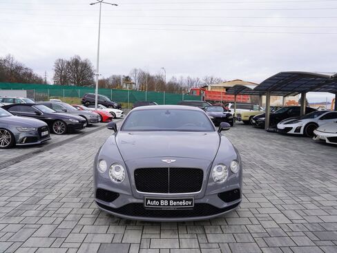 Bentley Continental GT Kupé 4,0 l 373 kw