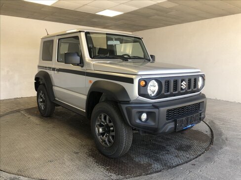 Suzuki Jimny SUV / Terénní 1,5 l 75 kw