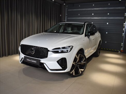 Volvo XC60 SUV / Terénní 2,0 l 335 kw