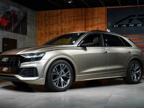 Audi Q8 SUV / Terénní 3,0 l 210 kw