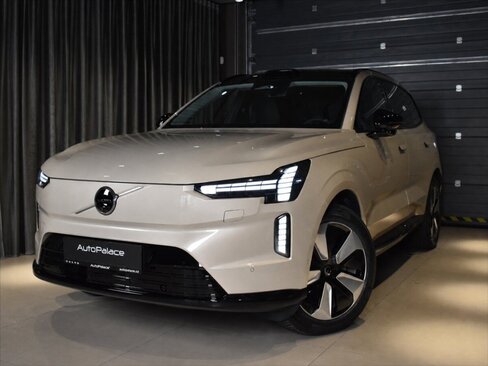 Volvo EX90 SUV / Terénní 0,0 380 kw