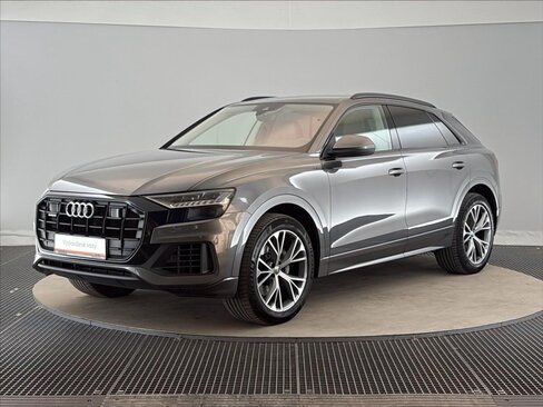Audi Q8 SUV / Terénní 3,0 l 210 kw